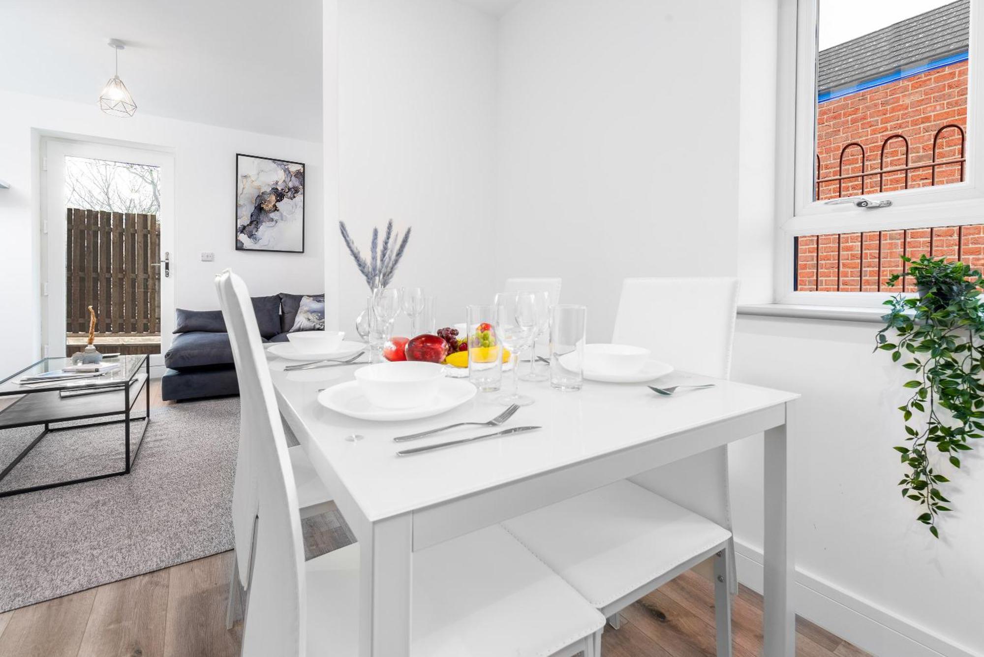 Luxury Apartment - 2 Bedrooms - Balcony - Parking - Netflix - Wifi - 7Mc Birmingham Buitenkant foto