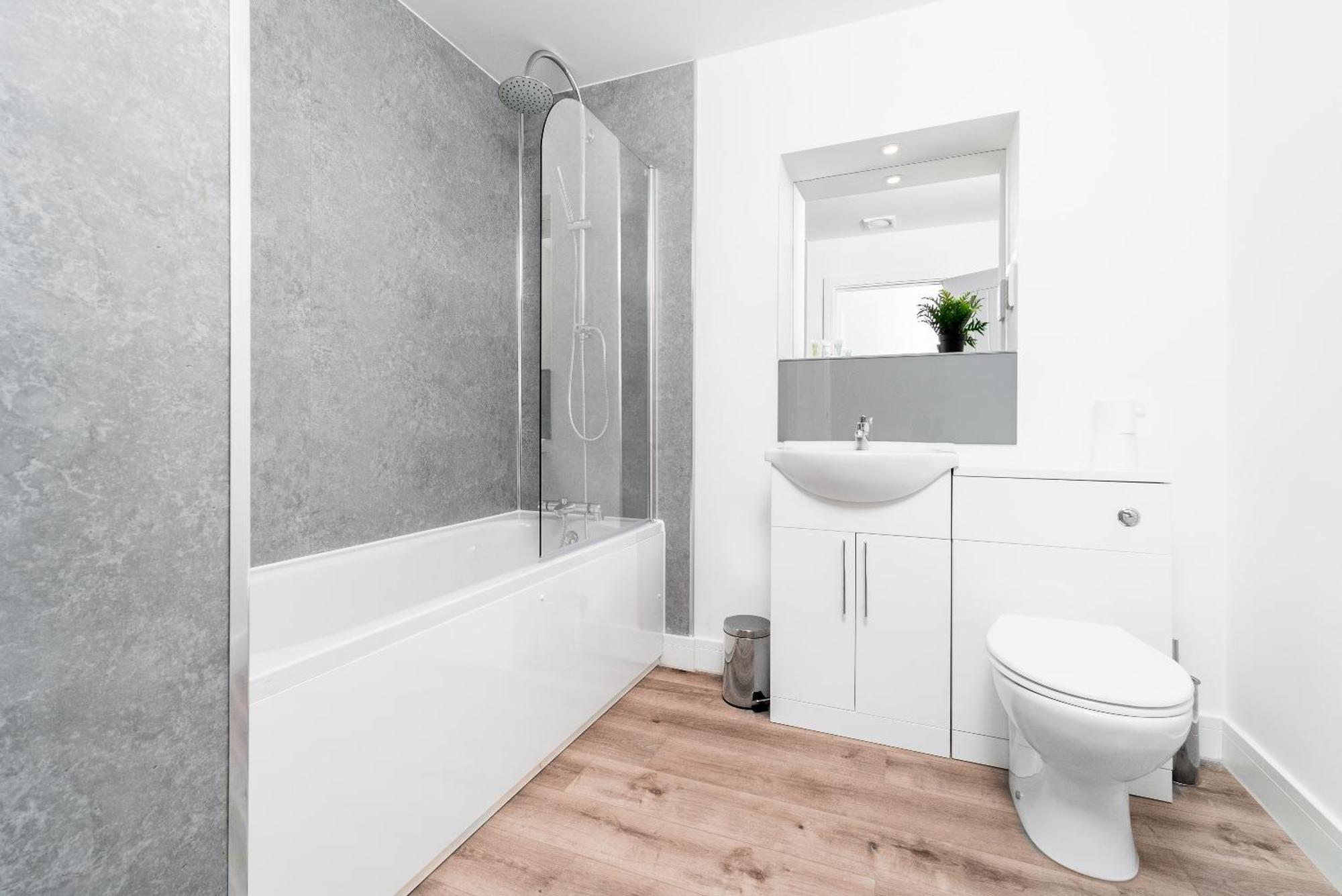 Luxury Apartment - 2 Bedrooms - Balcony - Parking - Netflix - Wifi - 7Mc Birmingham Buitenkant foto