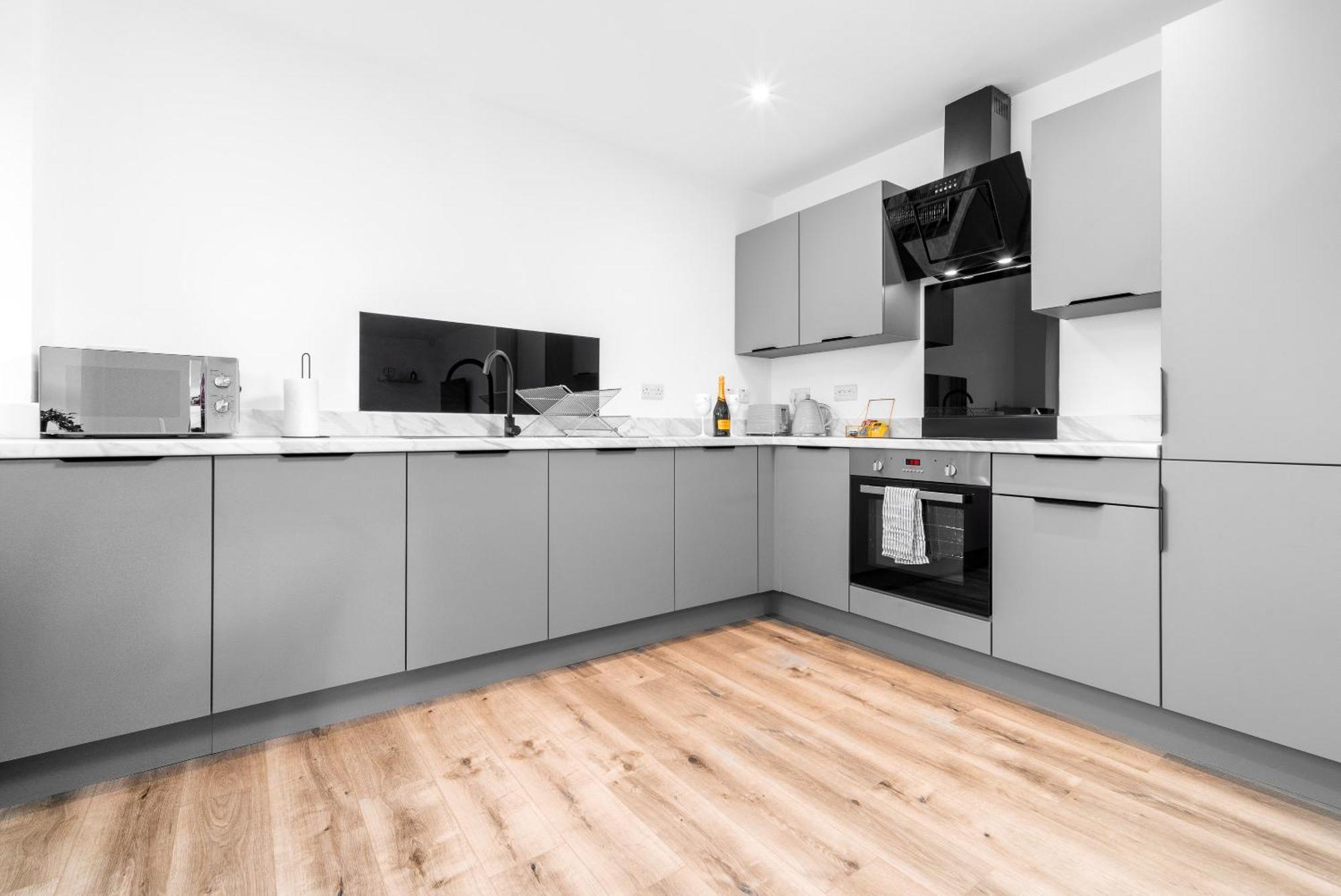 Luxury Apartment - 2 Bedrooms - Balcony - Parking - Netflix - Wifi - 7Mc Birmingham Buitenkant foto
